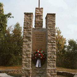 Kriegerdenkmal am Ortseingang